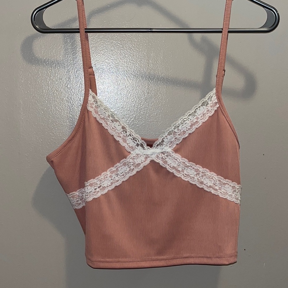 🪻3/$30 Trendy crop top!🪻